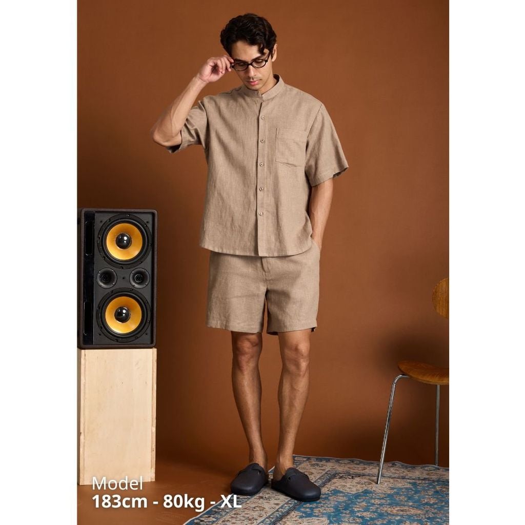 Áo Sơ Mi Nam Relax Form Rộng, Cổ Tàu Vuông, Lai Ngang Linen Solene Vải Mềm Mát HISHOO A1T002