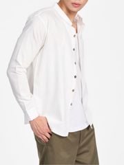 Áo Sơ Mi Nam Nút Gỗ Tay Dài Relax Form Rộng, Cổ Tàu Vuông, Lai Ngang Linen Solene Vải Mềm Mát HISHOO A2T002