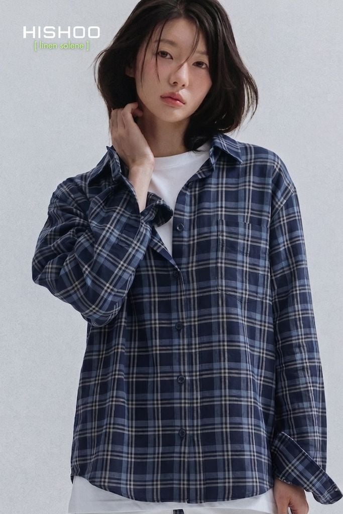 Áo Sơ Mi Sọc Caro Tay Dài Nữ Relax Form Rộng, Cổ Thường, Lai Ngang Linen Solene Vải Mềm Mát HISHOO A2G003