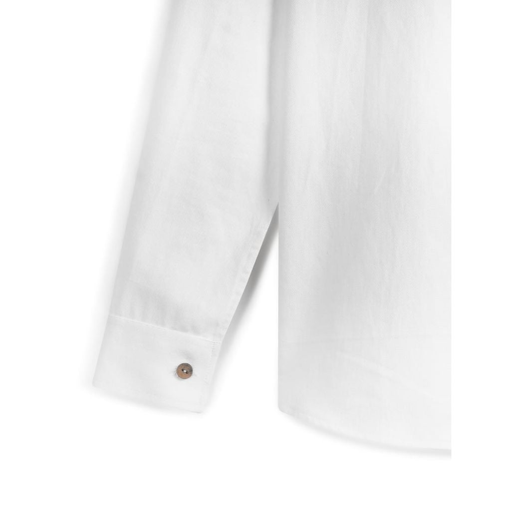 Áo Sơ Mi Rêu Nút Gỗ Nam Tay Dài Relax Form Rộng, Cổ Thường, Lai Ngang Linen Solene Vải Mềm Mát HISHOO A2T003