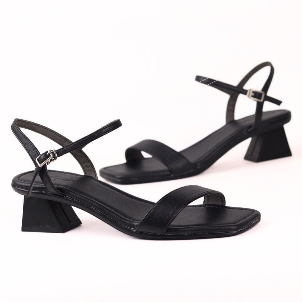 Giày Cao Gót Sandal 5cm Quai Mảnh Mũi Vuông Hishoo S041