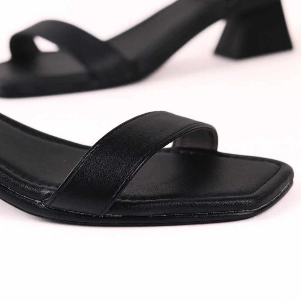 Giày Cao Gót Sandal 5cm Quai Mảnh Mũi Vuông Hishoo S041