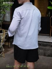 Áo Sơ Mi Trắng Sọc Xanh Nút Gỗ Tay Dài Nam Relax Form Rộng, Cổ Tàu Vuông, Lai Ngang Linen Solene Vải Mềm Mát HISHOO A2T002