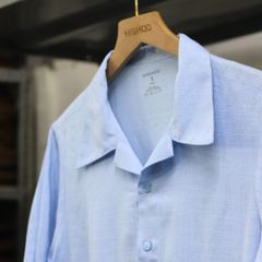 Áo Sơ Mi Xanh Nhạt Nữ Relax Form Rộng, Cổ Danton, Lai Ngang Linen Solene Vải Mềm Mát HISHOO A1G004