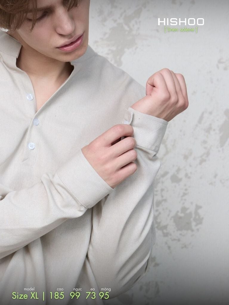 Áo Sơ Mi Nam Tay Dài Xám Tro Relax Form Rộng, Cổ Polo Tàu Vuông, Xẻ V Linen Solene Vải Mềm Mát HISHOO A3T002