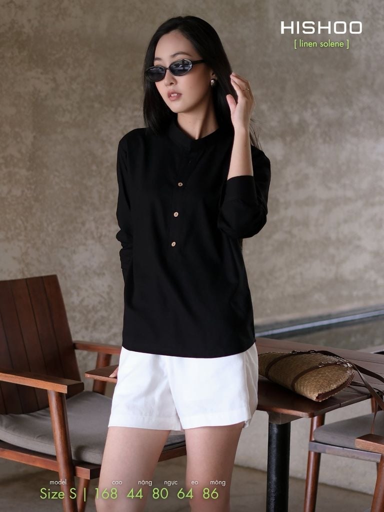Áo Sơ Mi Nữ Nút Gỗ Tay Dài Relax Form Rộng, Cổ Polo Tàu Vuông, Xẻ V Linen Solene Vải Mềm Mát HISHOO A3G002
