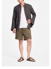 Áo Sơ Mi Nam Nút Gỗ Tay Dài Relax Form Rộng, Cổ Tàu Vuông, Lai Ngang Linen Solene Vải Mềm Mát HISHOO A2T002