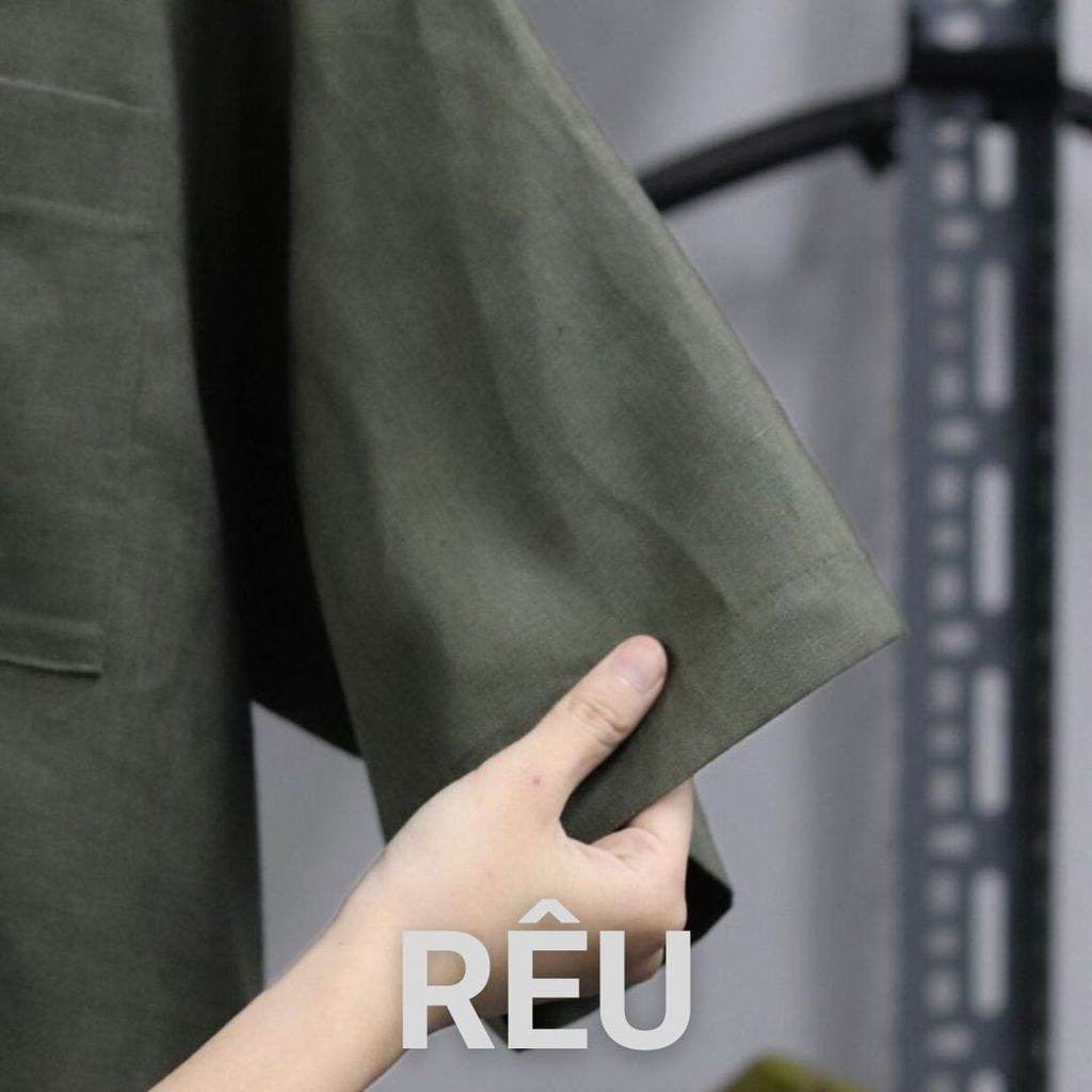 Áo Sơ Mi Nam Relax Form Rộng, Cổ Thường, Lai Ngang Linen Solene Vải Mềm Mát HISHOO A1T003