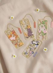 Làm bookmark sách kim loại theo yêu cầu