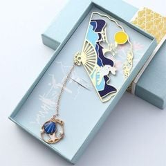 Làm bookmark sách kim loại theo yêu cầu