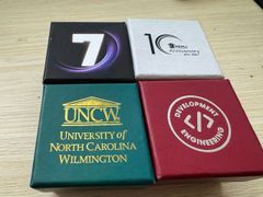 In hộp cứng đựng huy hiệu, pin cái áo