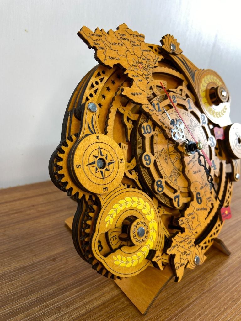 Đồng hồ gỗ bản đồ Việt Nam - Quà tặng doanh nghiệp vô cùng ý nghĩa