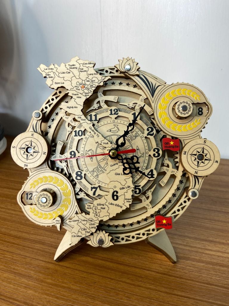Đồng hồ gỗ bản đồ Việt Nam - Quà tặng doanh nghiệp vô cùng ý nghĩa