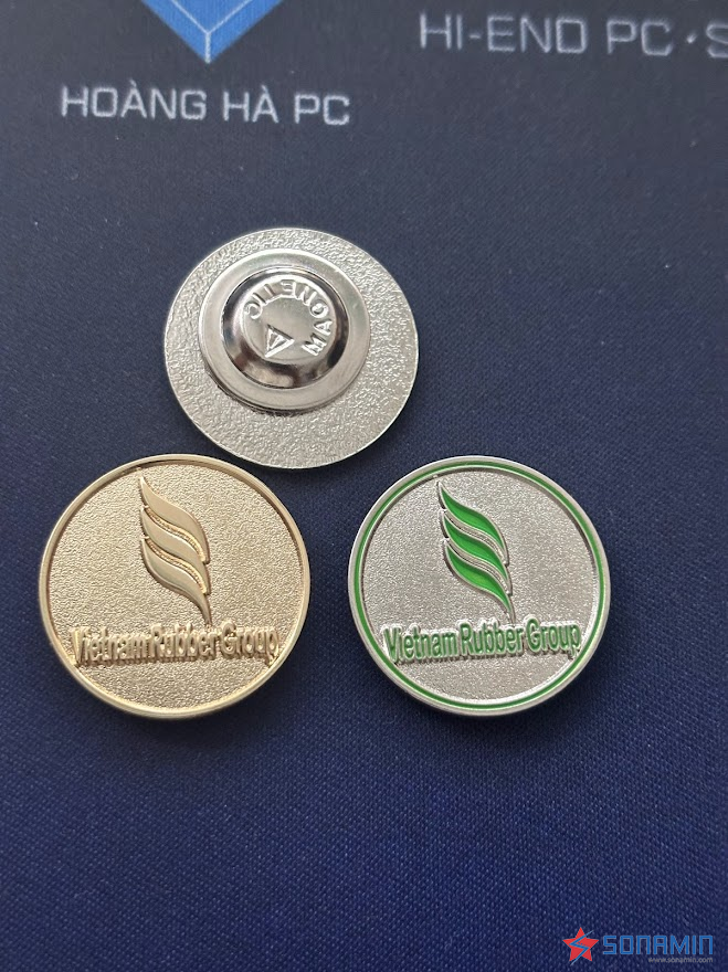 Huy hiệu cài áo mạ vàng 24k