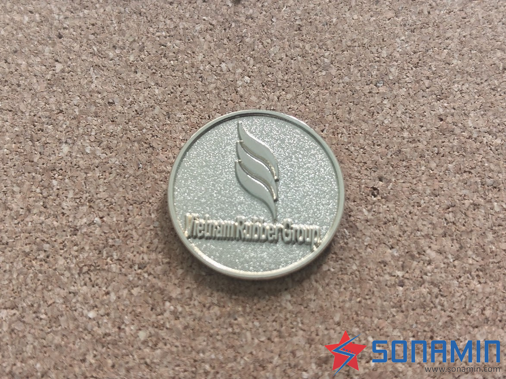 Huy hiệu cài áo mạ vàng 24k