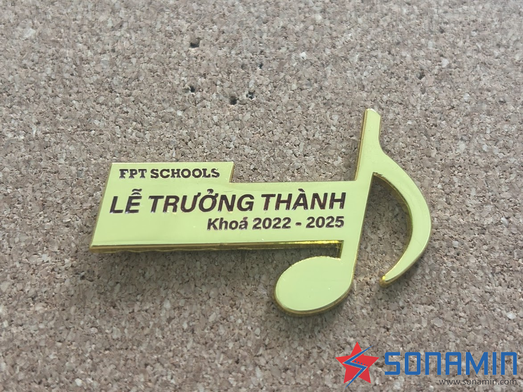 Huy hiệu kim loại mạ vàng