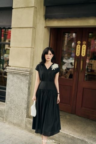 Đầm Moanna