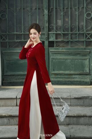 Quần Tân Nguyệt