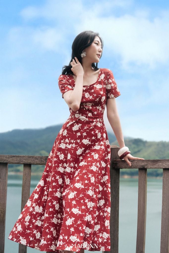 Đầm Amy