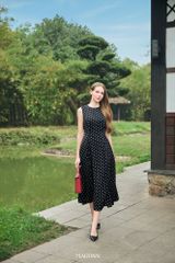 Đầm Anat