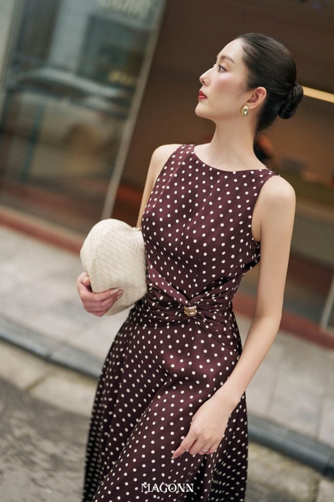 Đầm Kelly