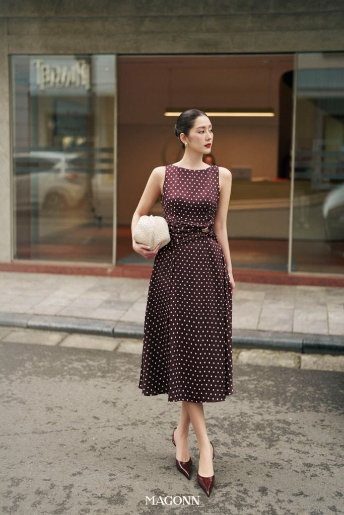 Đầm Kelly