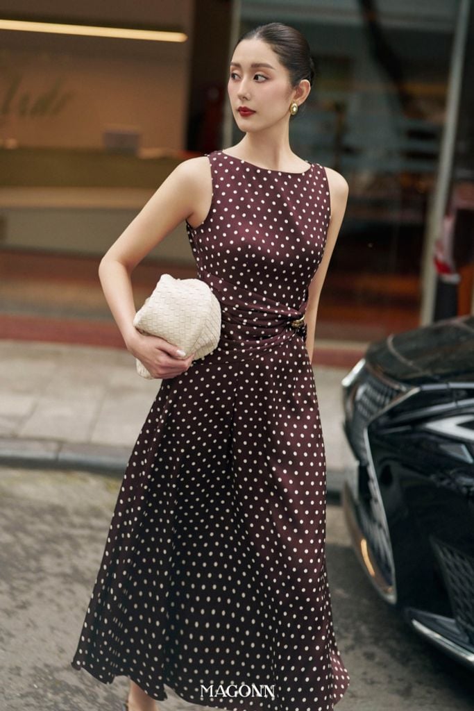 Đầm Kelly