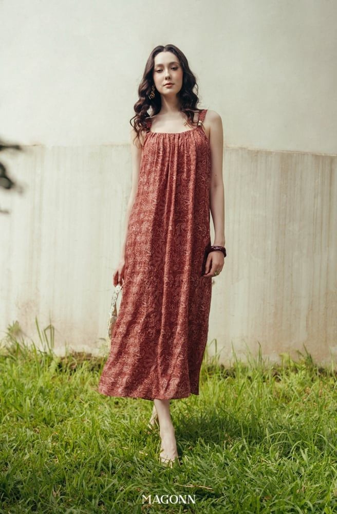 Đầm Perla