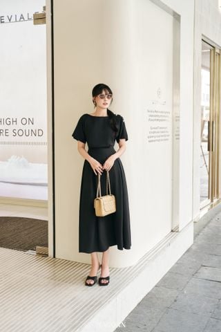 Đầm Larissa