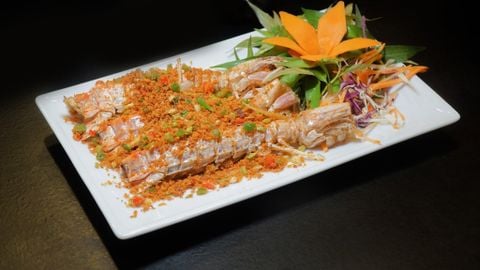  Pan-fried Live Mantis Shrimp With HongKong Salt & Chilli - Tôm Tích Rang Muối Ớt Hồng Kông (Giá được tính theo phần 300 gram) 