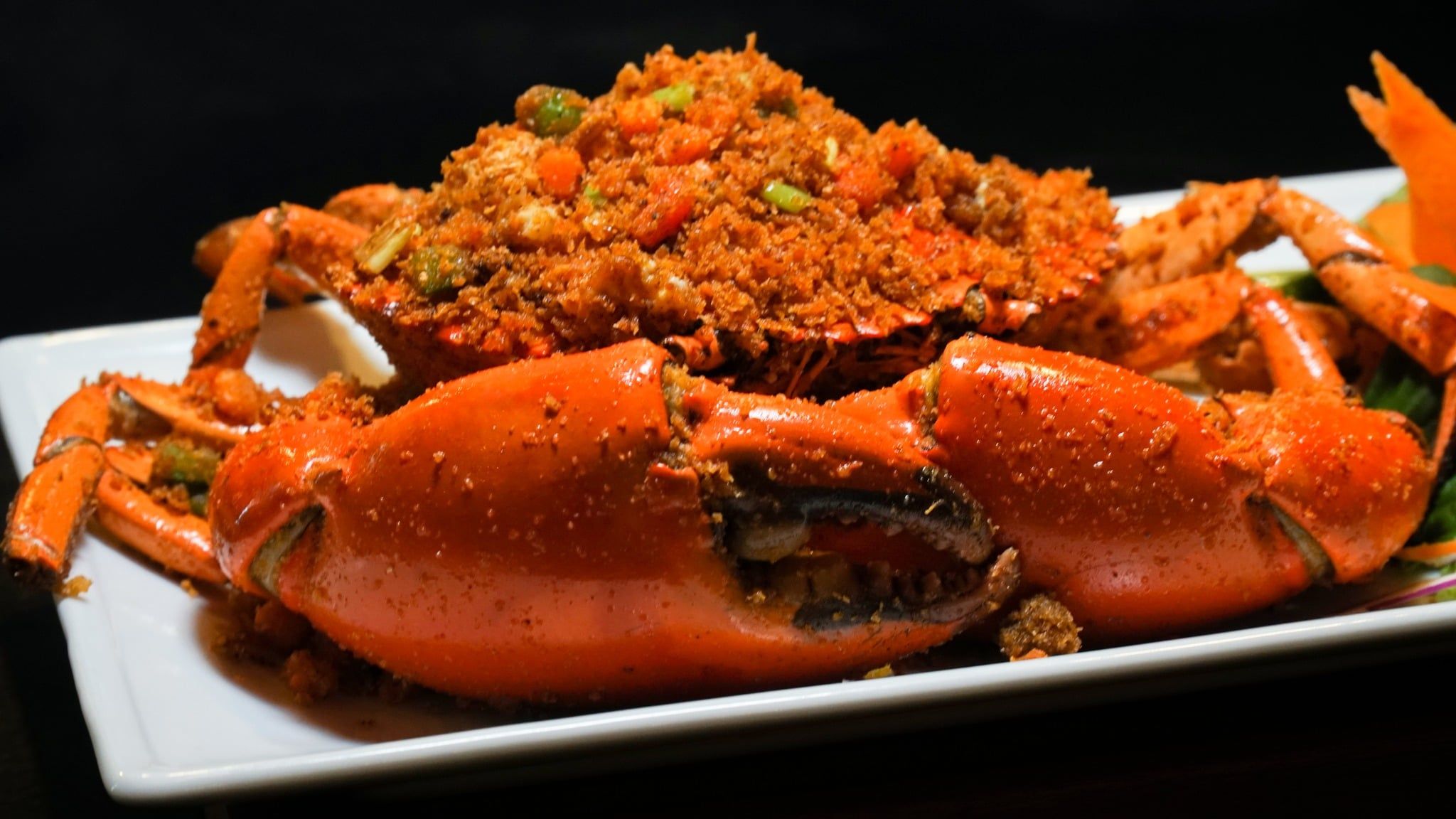  Salt-baked Ca Mau Crab - Cua Cà Mau Rang Muối Ớt (Giá tính theo 1 con 300 gram) 