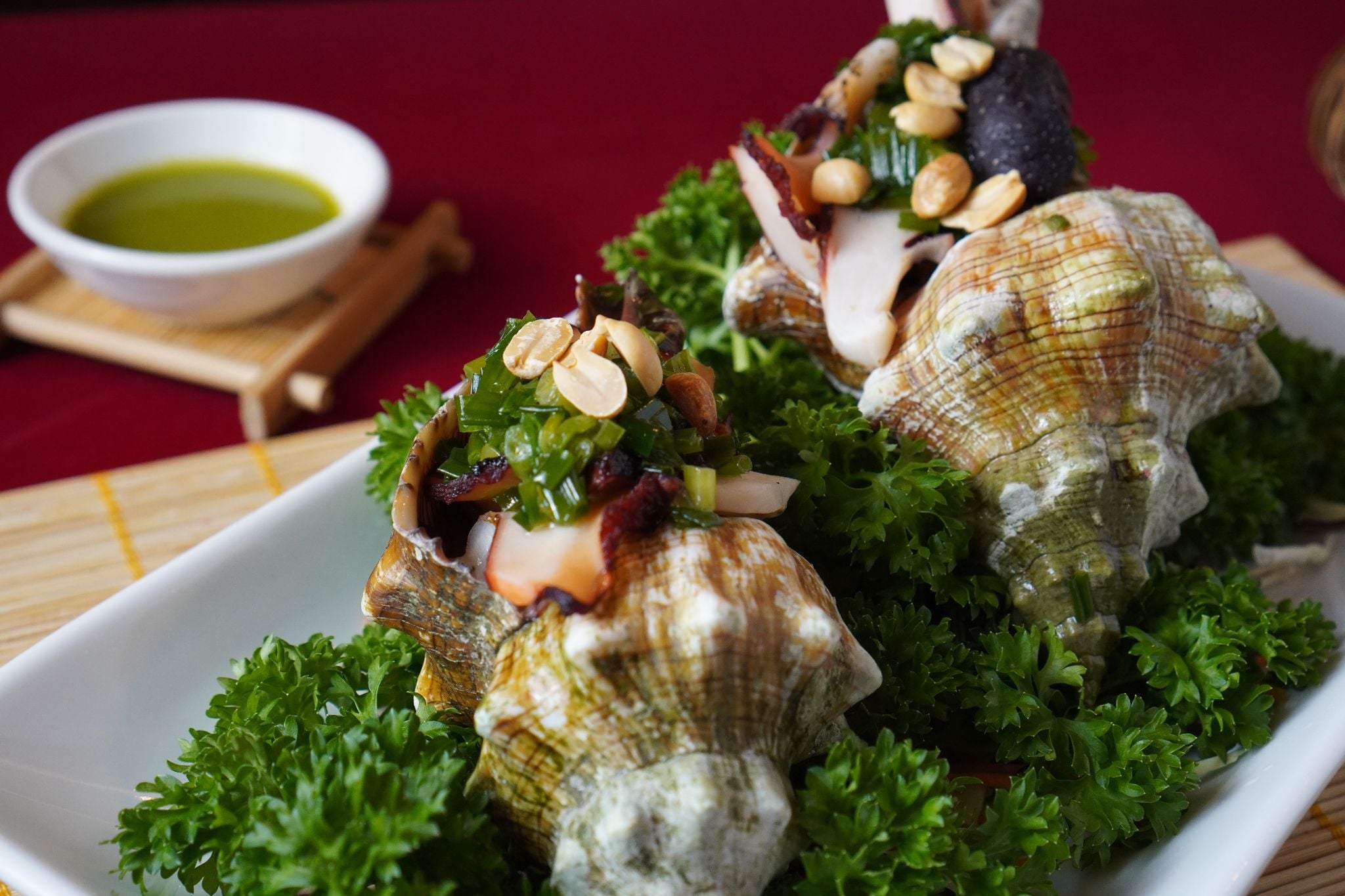  Stir-fried Giant Trapezium Horse Conch With Butter & Garlic - Ốc Đỏ Đại Nướng Mỡ Hành (Giá tính theo 1 con 300 gram) 