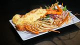  Baked Tropical Rock Lobster With Cheese - Tôm Hùm Bông Đút Lò Phô Mai (Giá tính theo 1 con kích thước 600 gram) 