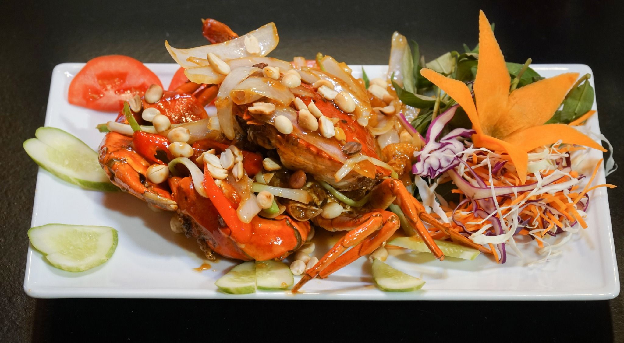  SAUTEED CRAB WITH TAMARIND SAUCE - Cua Cà Mau Rang Me (Giá tính theo 1 con 300 gram) 