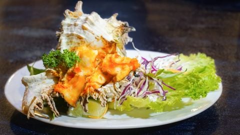  Grilled Giant Ramose Murex Snail With Salt & Chili - Ốc Gai Đại Nướng Muối Ớt (Giá tính theo 1 con 800 gram) 