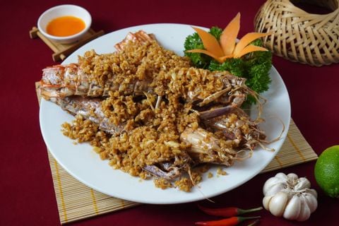  Grilled Live Mantis Shrimp With Garlic & Butter - Tôm Tích Nướng Bơ Tỏi (Giá tính theo phần 300 gram) 