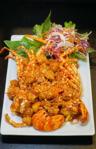  Pan-fried Baby Lobster With Garlic & Butter - Tôm Hùm Baby Cháy Bơ Tỏi 