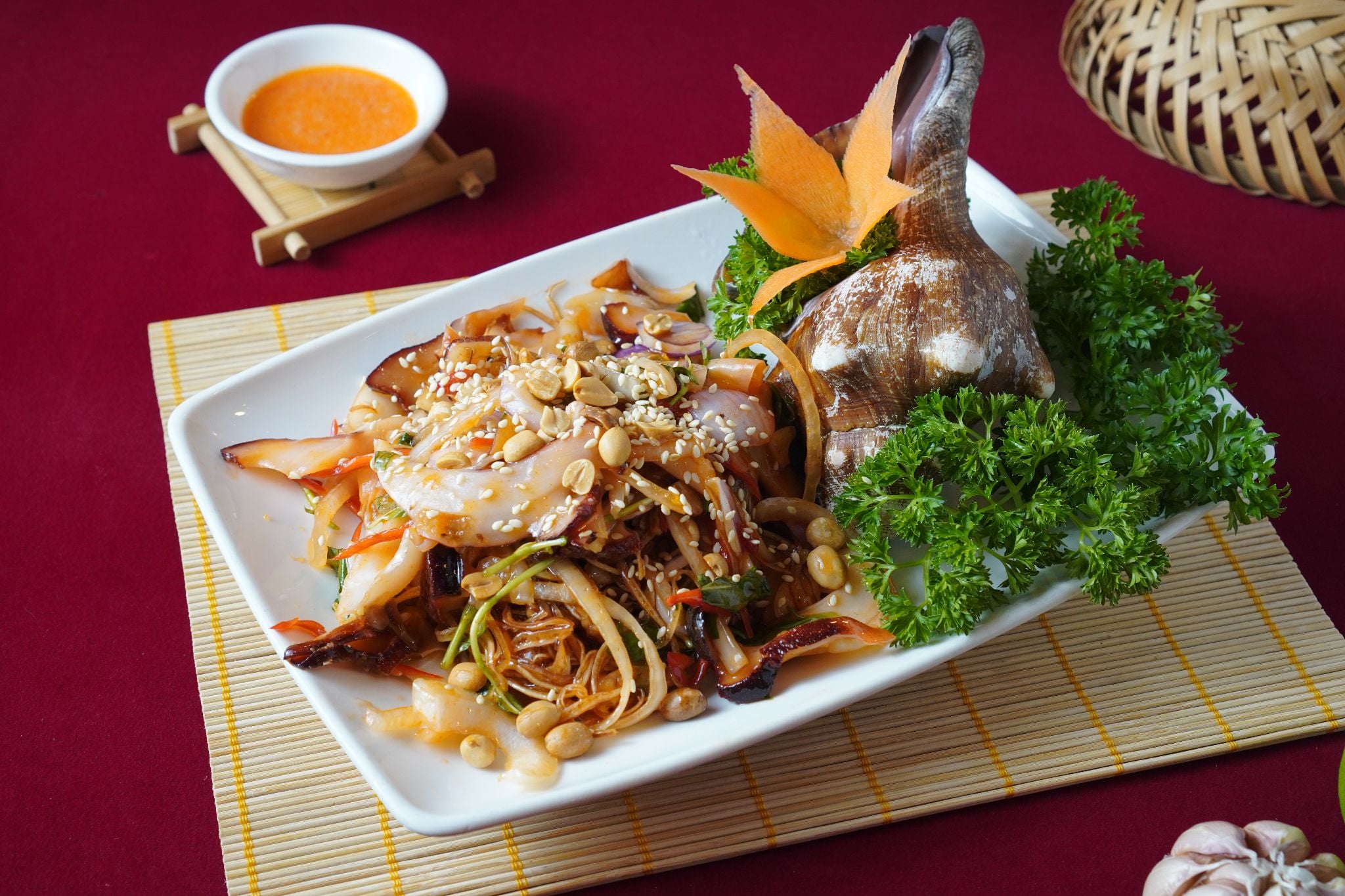  Giant Ramose Murex Snail And Banana Blossom Salad - Gỏi Bắp Chuối Ốc Gai Đại (Giá tính theo 1 con 800 gram) 