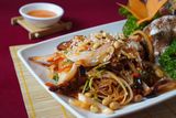  Giant Trapezium Horse Conch And Banana Blossom Salad - Gỏi Bắp Chuối Ốc Đỏ Đại (Giá tính theo 1 con 300 gram) 