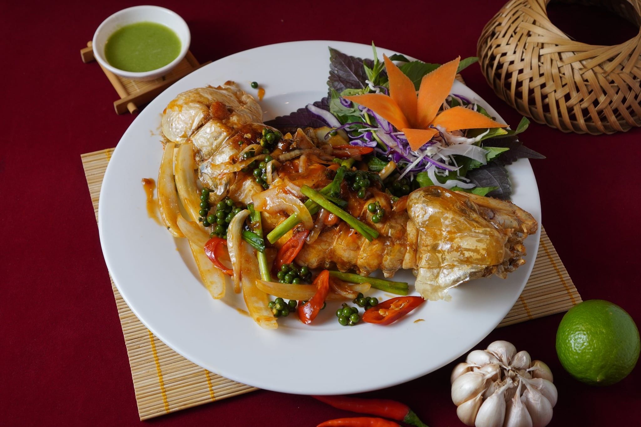  Pan-fried Live Mantis Shrimp With Tamarind Sauce - Tôm Tích Rang Me (Giá tính theo phần 300 gram) 