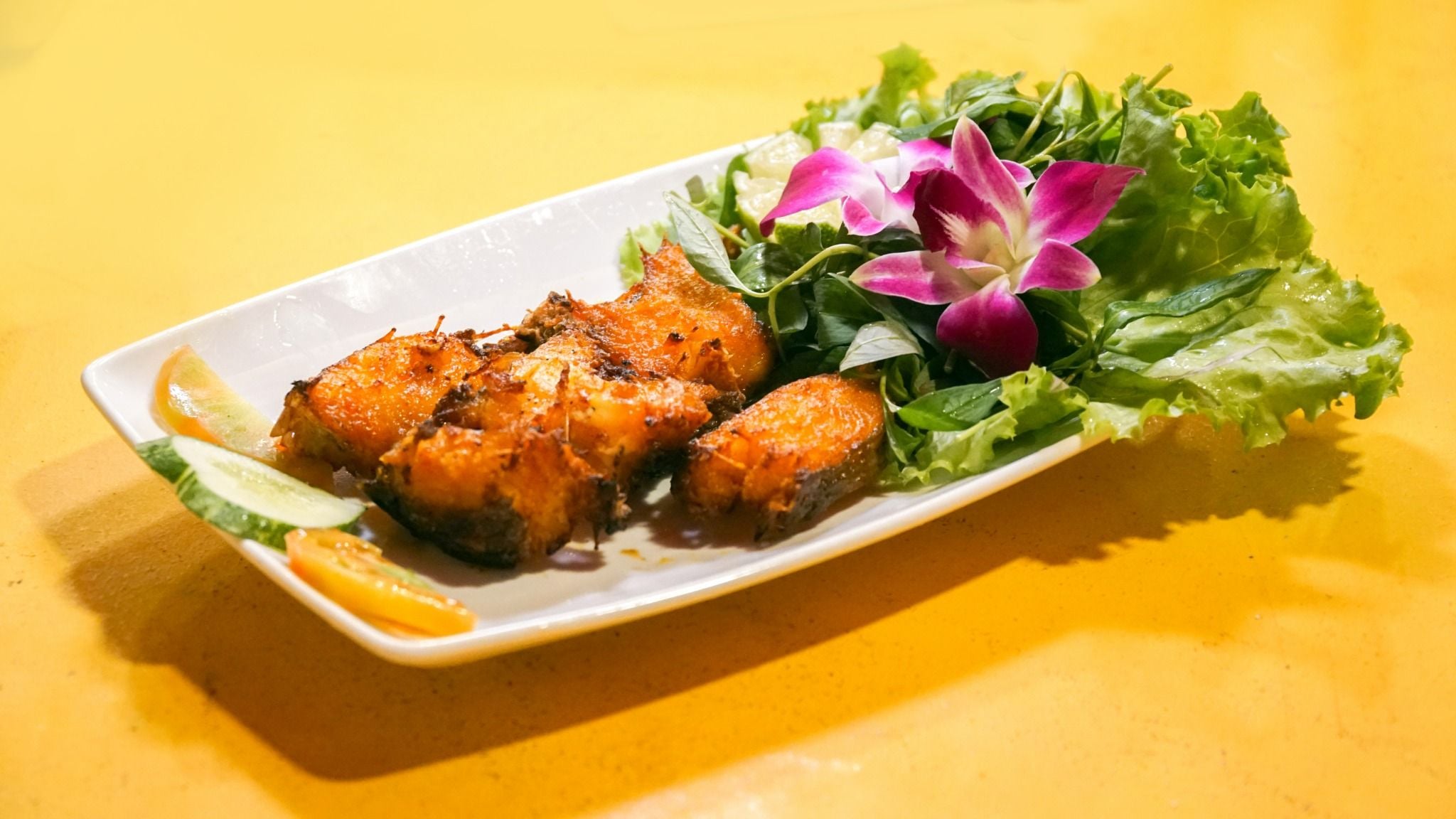  Grilled Parrotfish With Salt And Chili - Cá mó xanh/ đỏ nướng muối ớt (con 500g) 