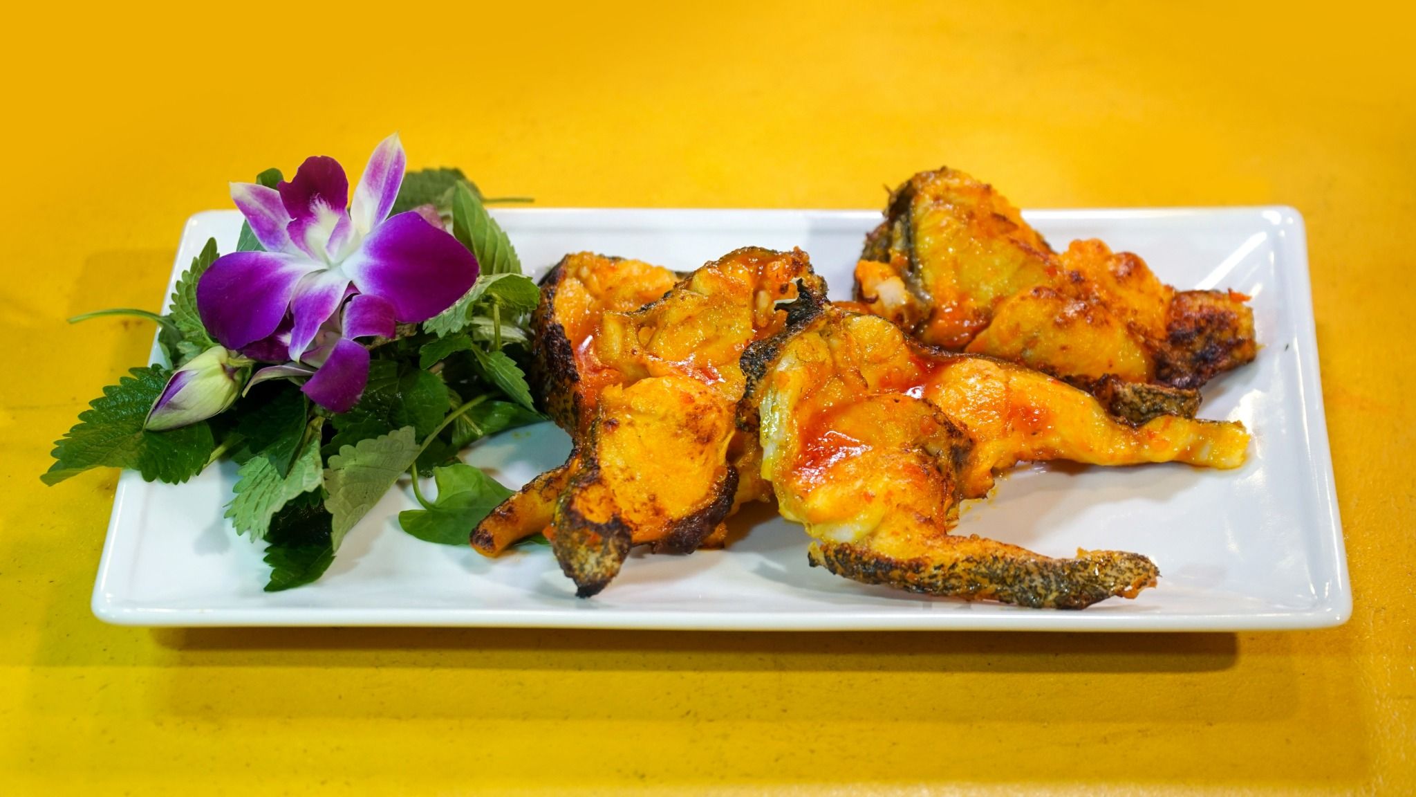  Grilled Grouper With Salt & Chilli - Cá Bống Mú Nướng Muối Ớt (Giá tính theo 1 con 1 kg) 