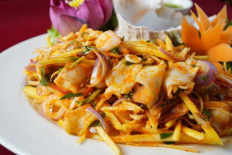  Thai Style Giant Ramose Murex Snail Salad - Gỏi Thái Ốc Gai Đại (Giá tính theo 1 con 800 gram) 