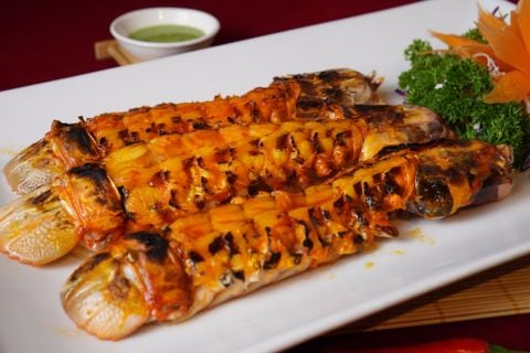  Grilled Live Mantis Shrimp With Salt & Chilli - Tôm Tích Nướng Muối Ớt (Giá tính theo phần 300 gram) 