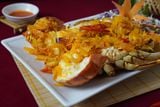  Pan-fried Scalloped Spiny Lobster With Lua Dai Viet Sauce - Tôm Hùm Xanh Sốt Lúa Đại Việt (Giá tính theo 1 con 600 gram) 