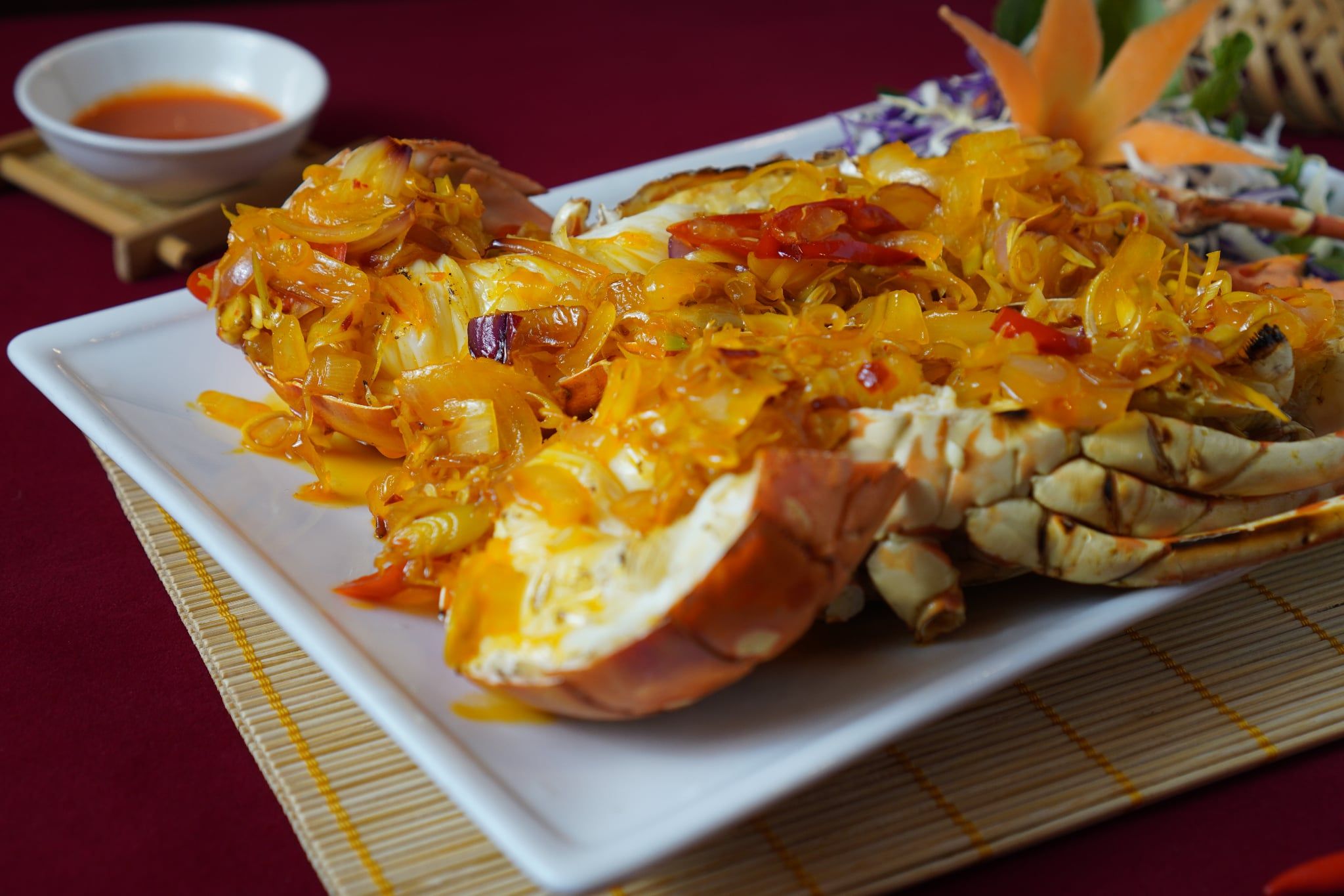  Pan-fried Scalloped Spiny Lobster With Lua Dai Viet Sauce - Tôm Hùm Xanh Sốt Lúa Đại Việt (Giá tính theo 1 con 600 gram) 