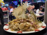  Stir-fried Giant Ramose Murex Snail With Butter & Garlic - Ốc Gai Đại Cháy Bơ Tỏi (Giá tính theo 1 con 800 gram) 