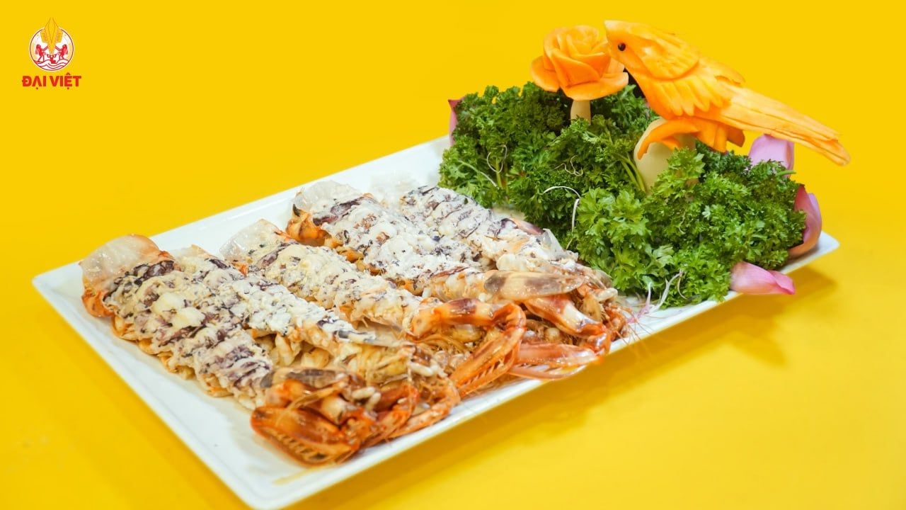  Steamed Giant Mantis Shrimp - Tôm tít khổng lồ hấp (con 400g) 