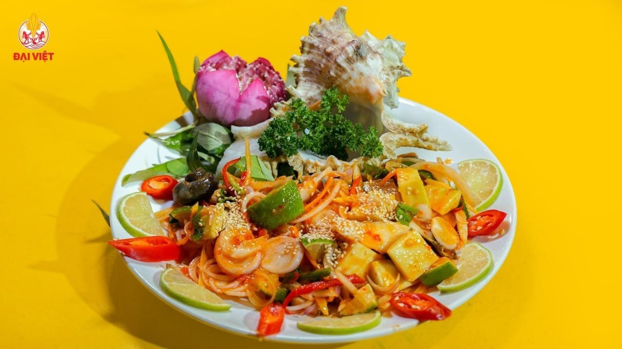  Thai Style Giant Ramose Murex Snail Salad - Gỏi Thái Ốc Gai Đại (Giá tính theo 1 con 800 gram) 