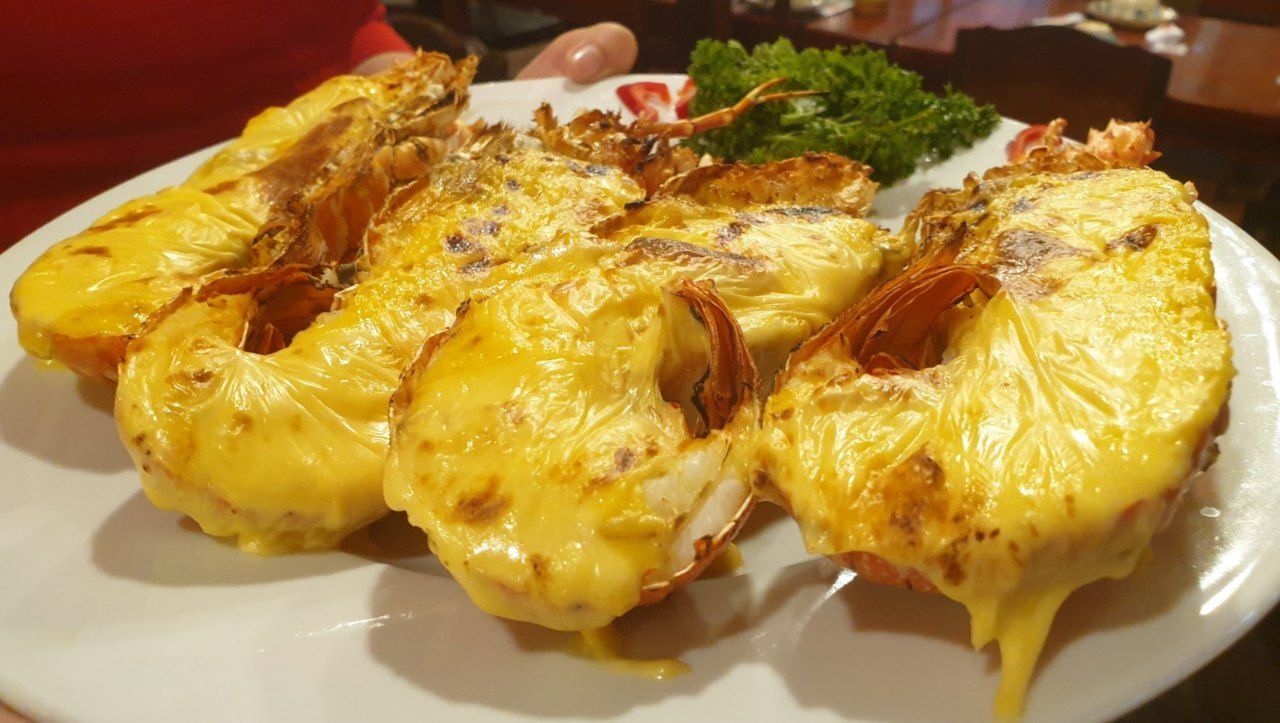  Baked Scalloped Spiny Lobster With Cheese - Tôm Hùm Xanh Đút Lò Phô Mai (Giá tính theo 1 con 600 gram) 